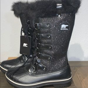 NIB, SOREL Tofino Women’s Winter boots